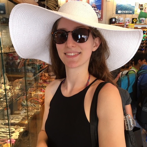 Meet your Posher, Csilla - Picture 2 of 2